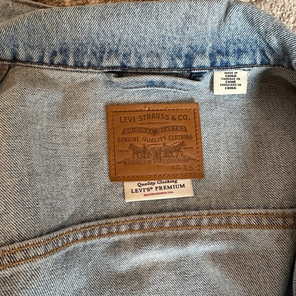 Levi’s Premium 90’s Trucker Jacket - Picture 6 of 8